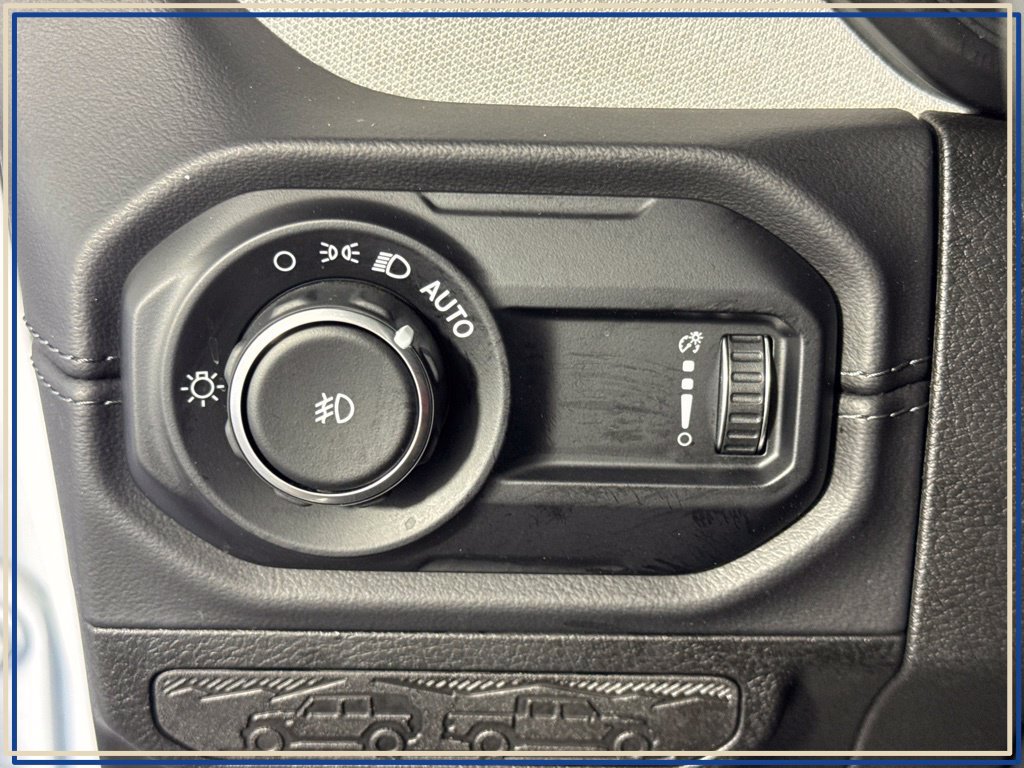 Certified 2025 Jeep Wrangler Unlimited Sahara AWD/4WD image 23