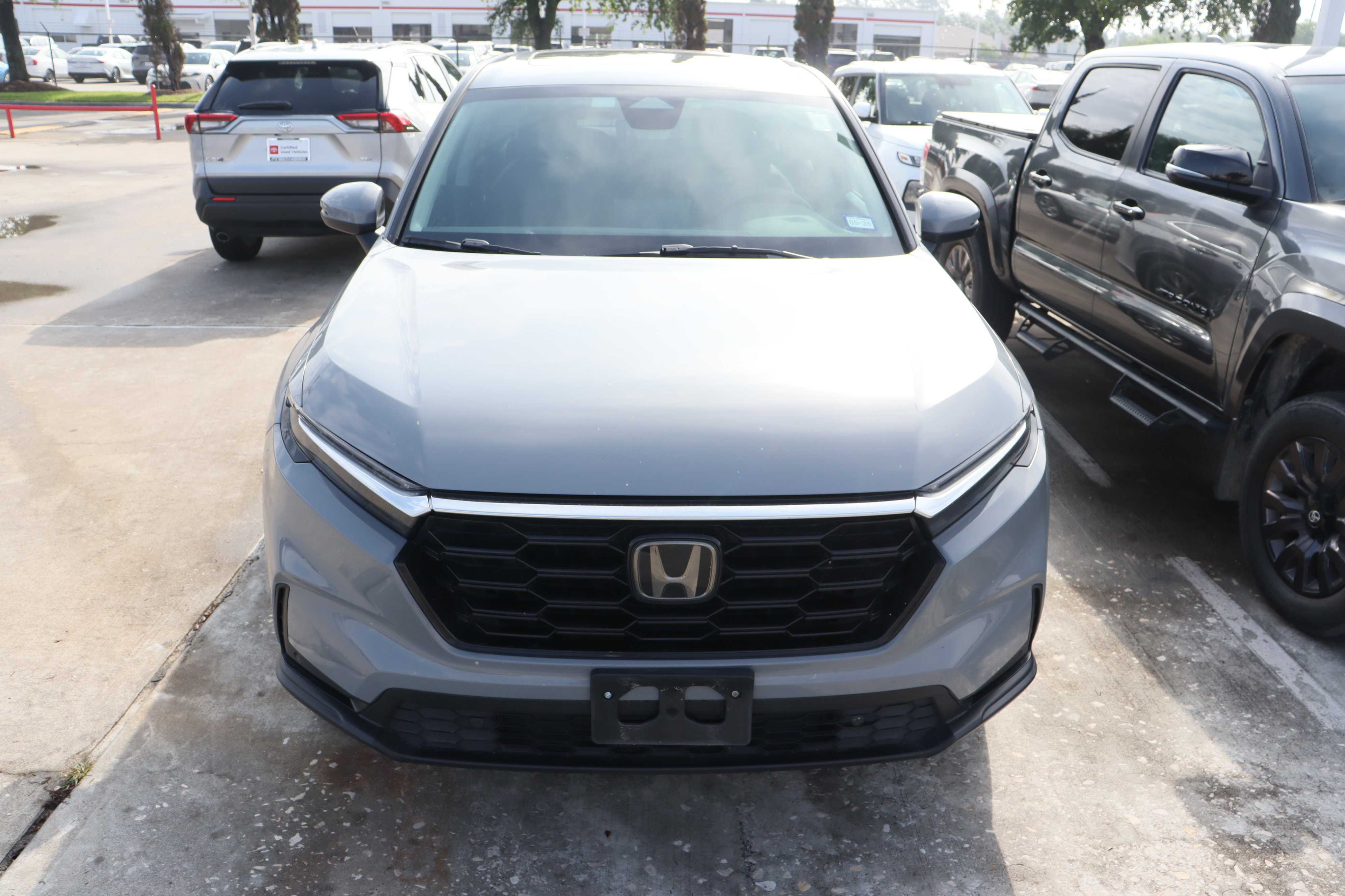 Used 2023 Honda CR-V EX-L image 3