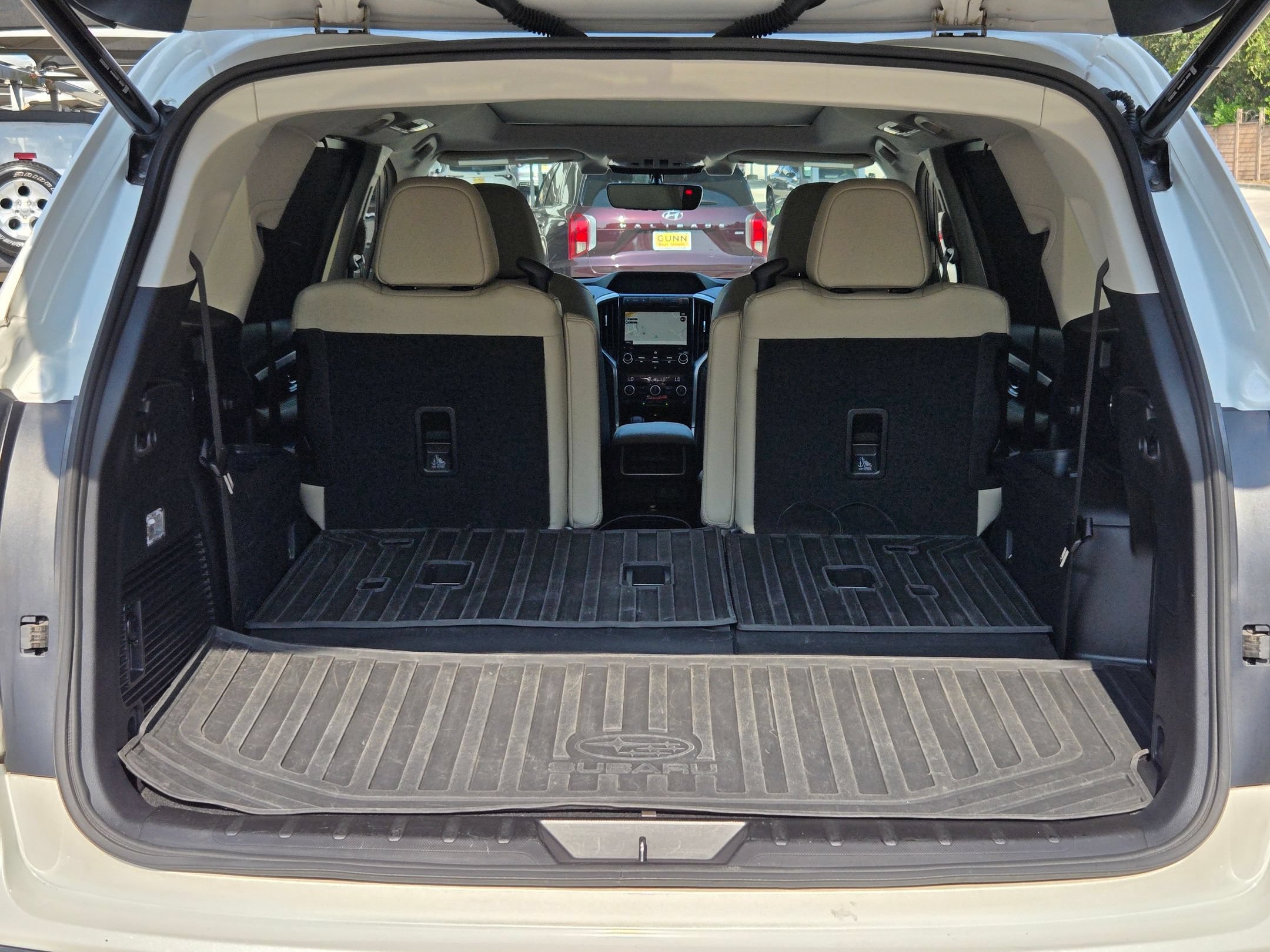 Used 2022 Subaru Ascent Limited w/ Technology Package AWD/4WD image 24
