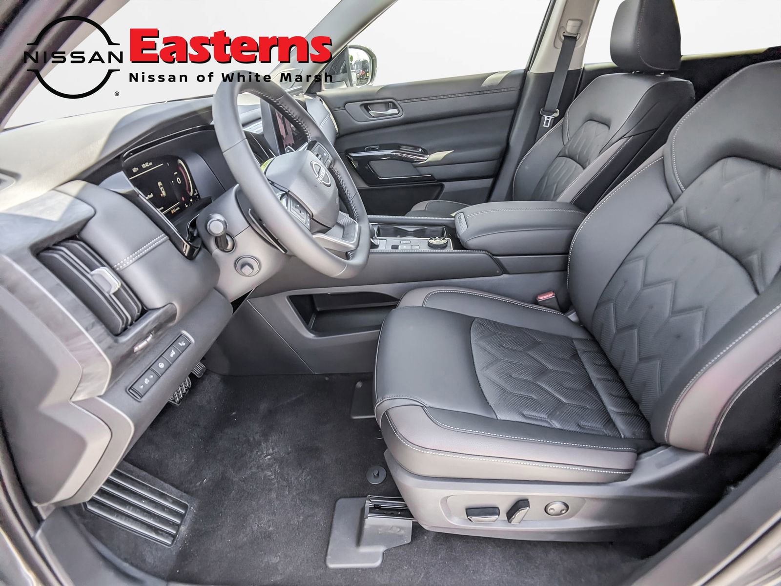 New 2026 Nissan Pathfinder Platinum AWD/4WD image 12