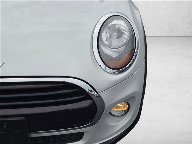 Used 2016 MINI Cooper 4-Door Hardtop FWD image 9