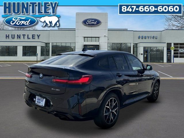 Used 2022 BMW X4 xDrive30i AWD/4WD image 5