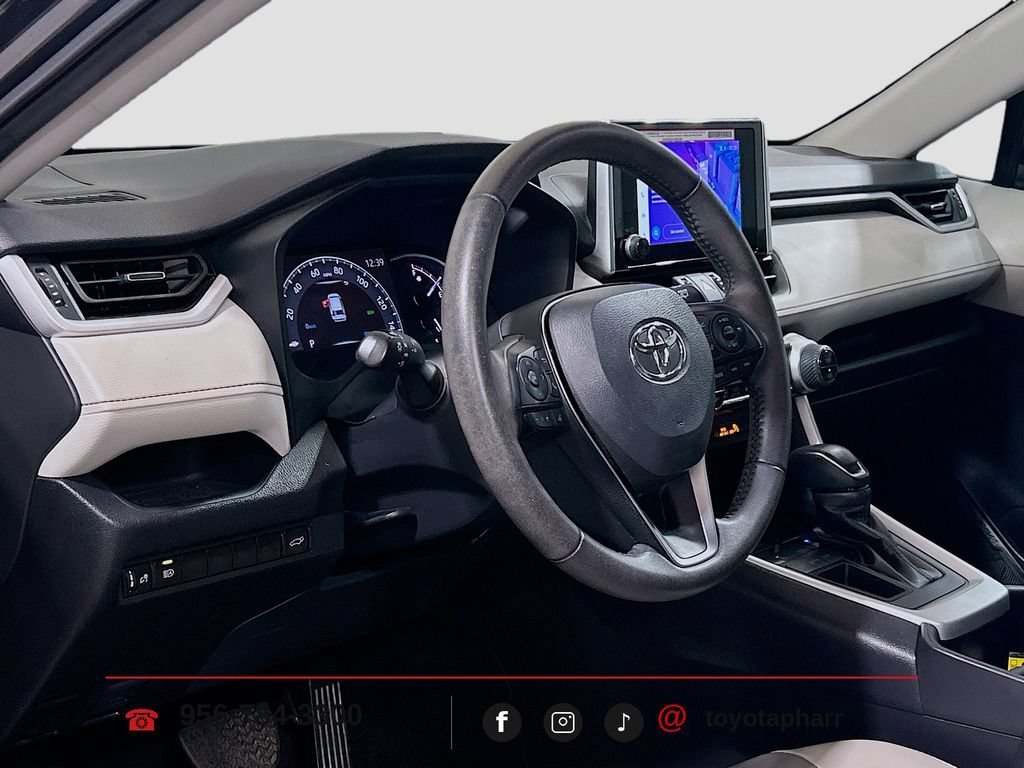 Used 2024 Toyota RAV4 XLE Premium FWD image 8