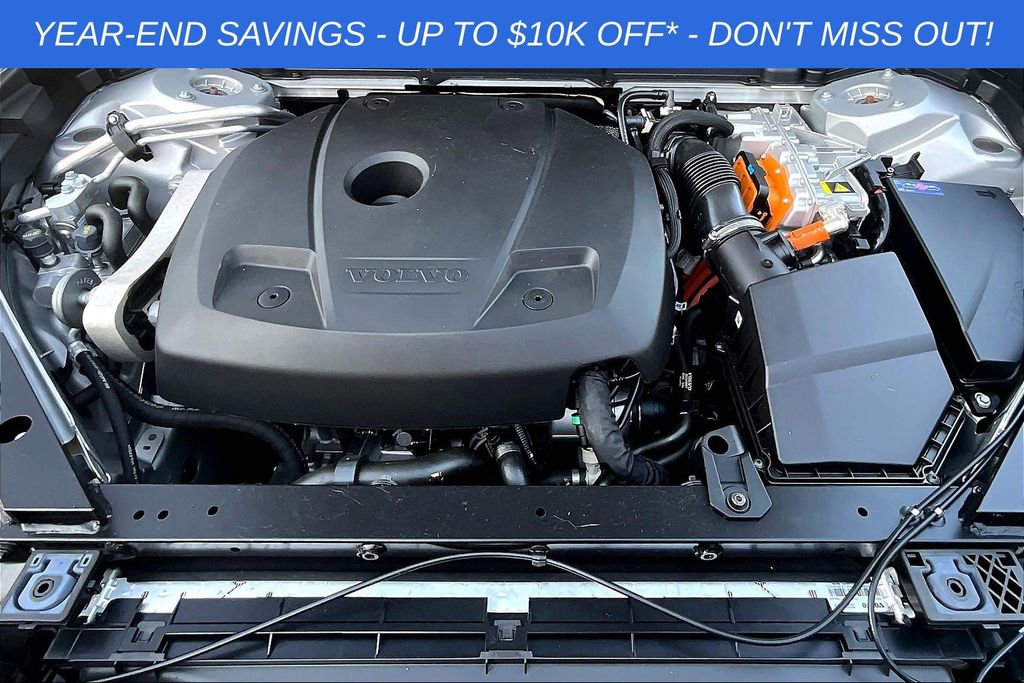 Used 2025 Volvo XC60 T8 Plus w/ Protection Package Premier image 38