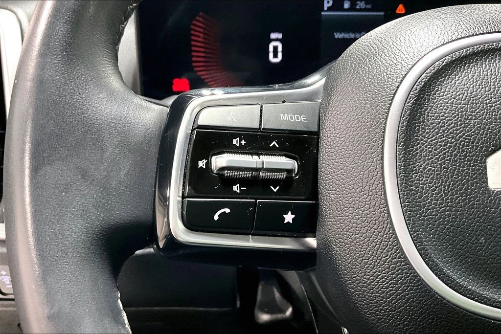 Used 2024 Kia Sorento S image 23