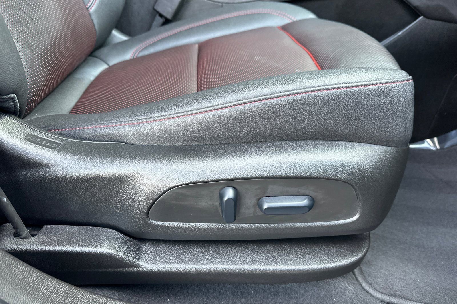 Used 2025 Chevrolet Blazer RS image 24