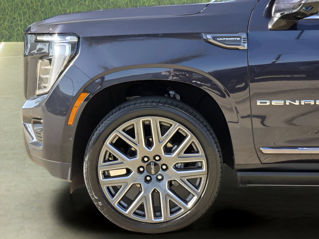 Used 2026 GMC Yukon Denali Ultimate AWD/4WD image 10