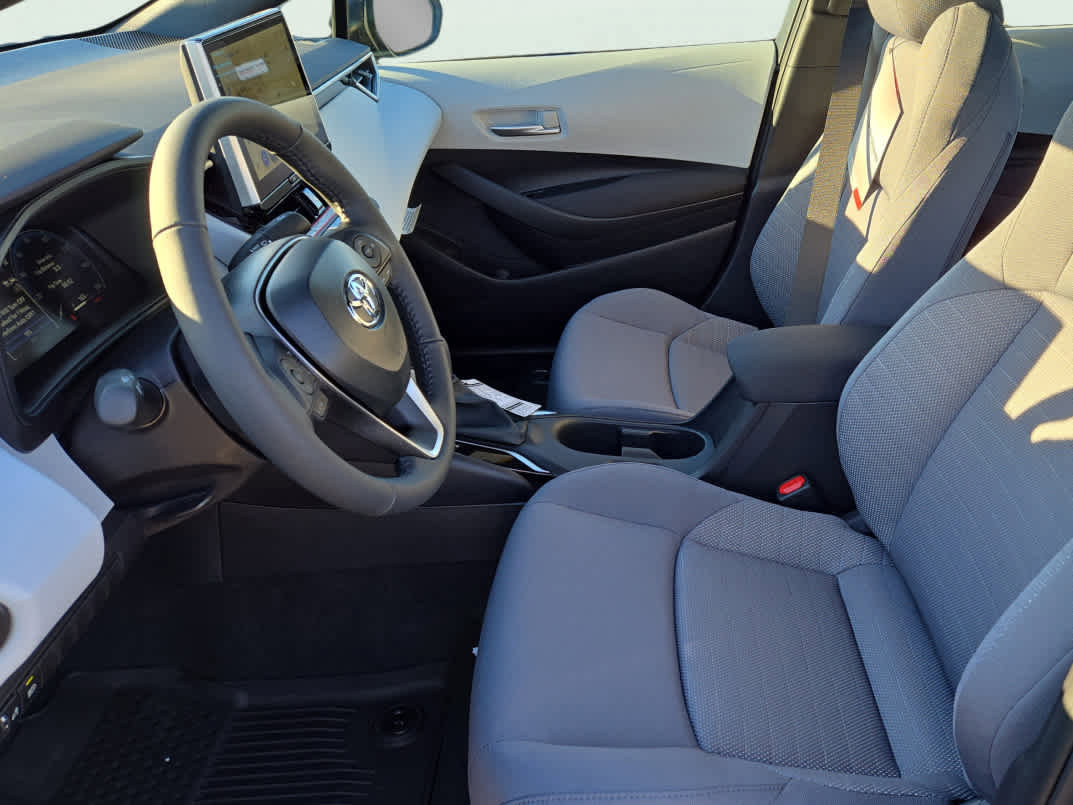 Used 2026 Toyota Corolla SE w/ SE Package image 19