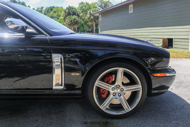 Used 2006 Jaguar XJ Vanden Plas Super V8 Portfolio RWD image 11