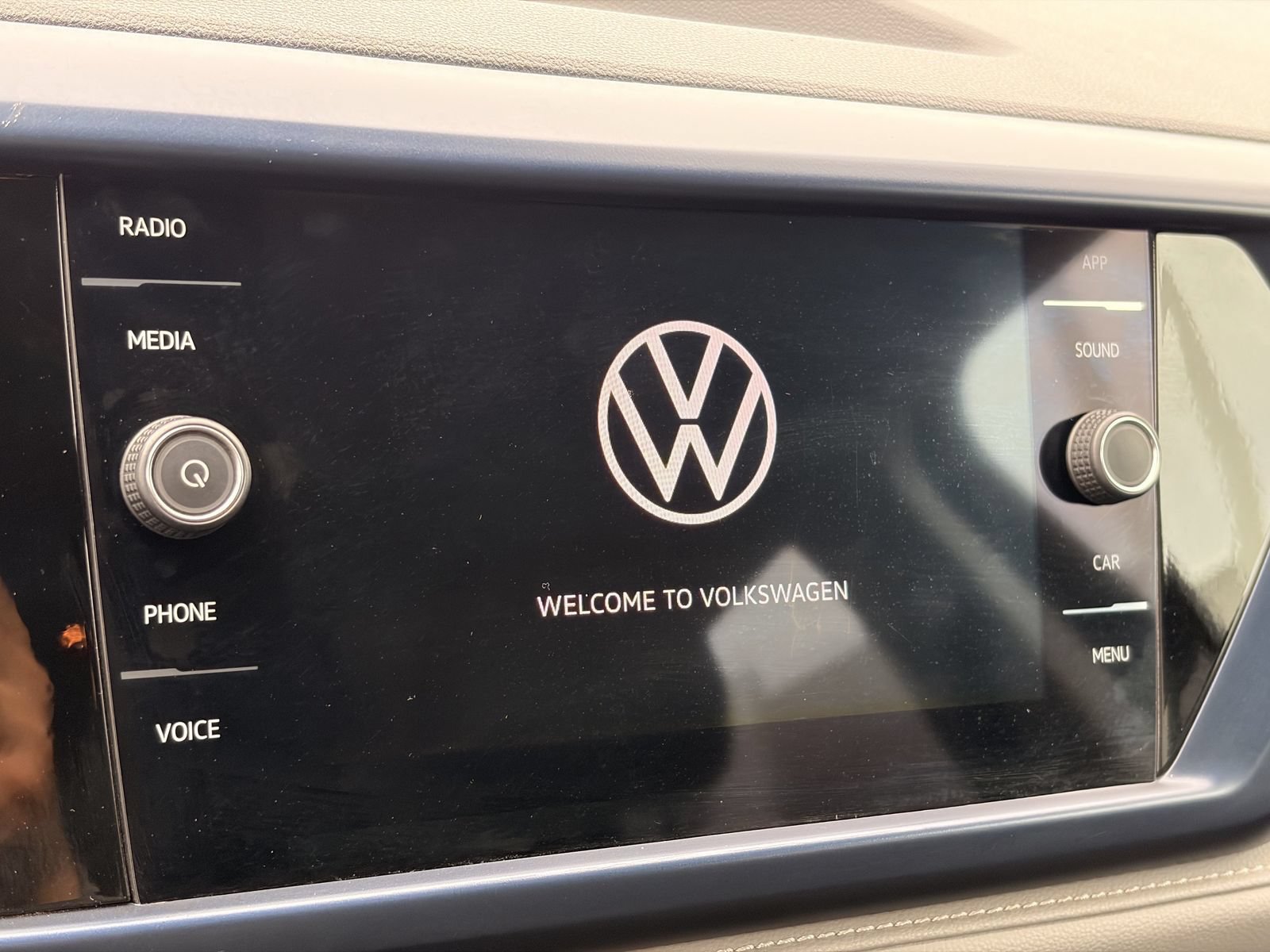 Used 2024 Volkswagen Taos SE FWD image 27
