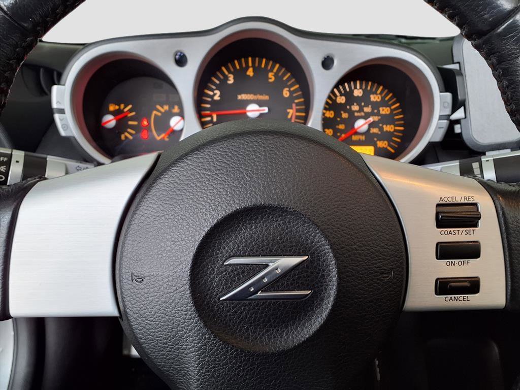 Used 2004 Nissan 350Z Touring image 25
