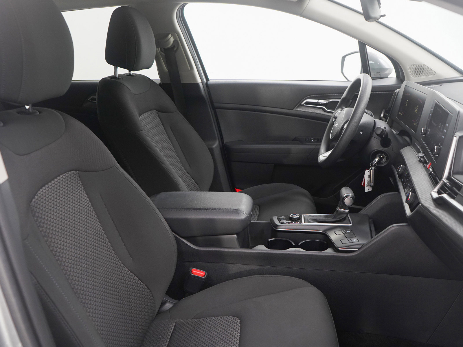 Used 2024 Kia Sportage LX image 12