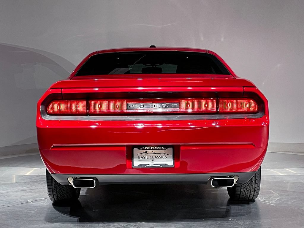 Used 2012 Dodge Challenger SXT Plus RWD image 26