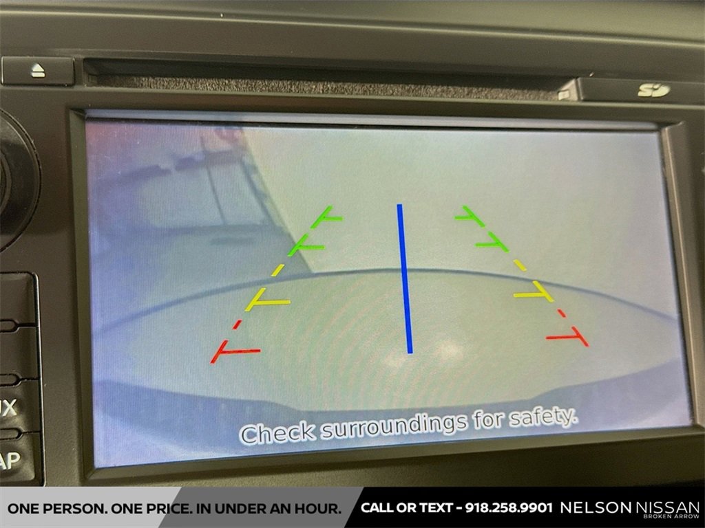 Used 2017 Nissan Titan SV image 14