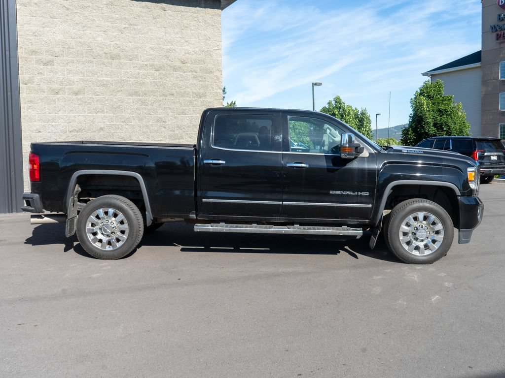 Used 2018 GMC Sierra 2500 Denali AWD/4WD image 8