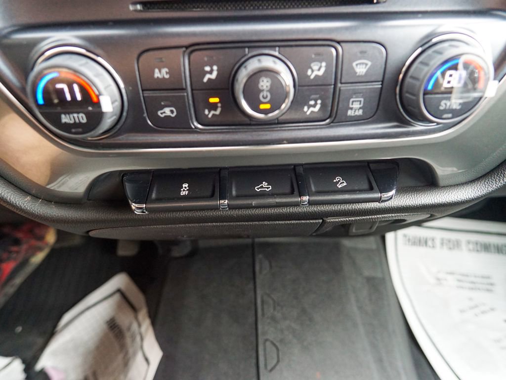 Used 2018 Chevrolet Silverado 1500 LT w/ Texas Edition image 23