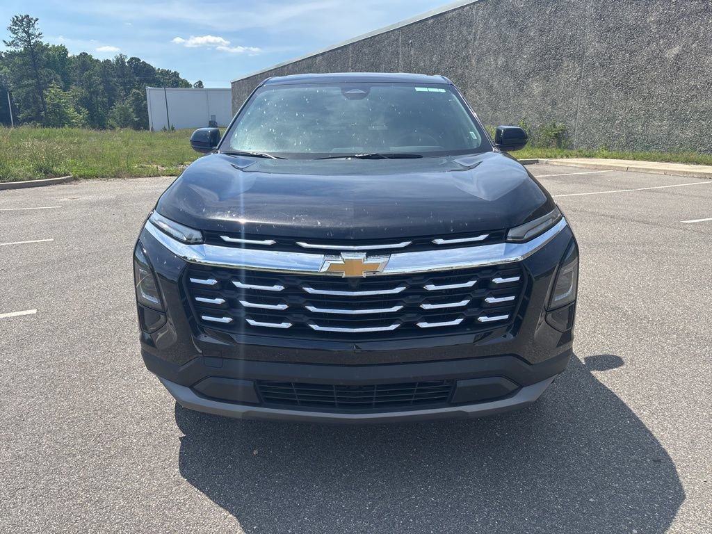 Used 2026 Chevrolet Equinox LT FWD image 2