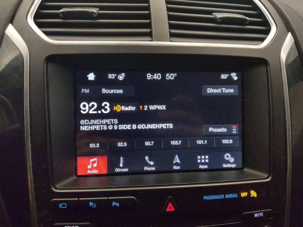 Used 2019 Ford Explorer Platinum AWD/4WD image 25