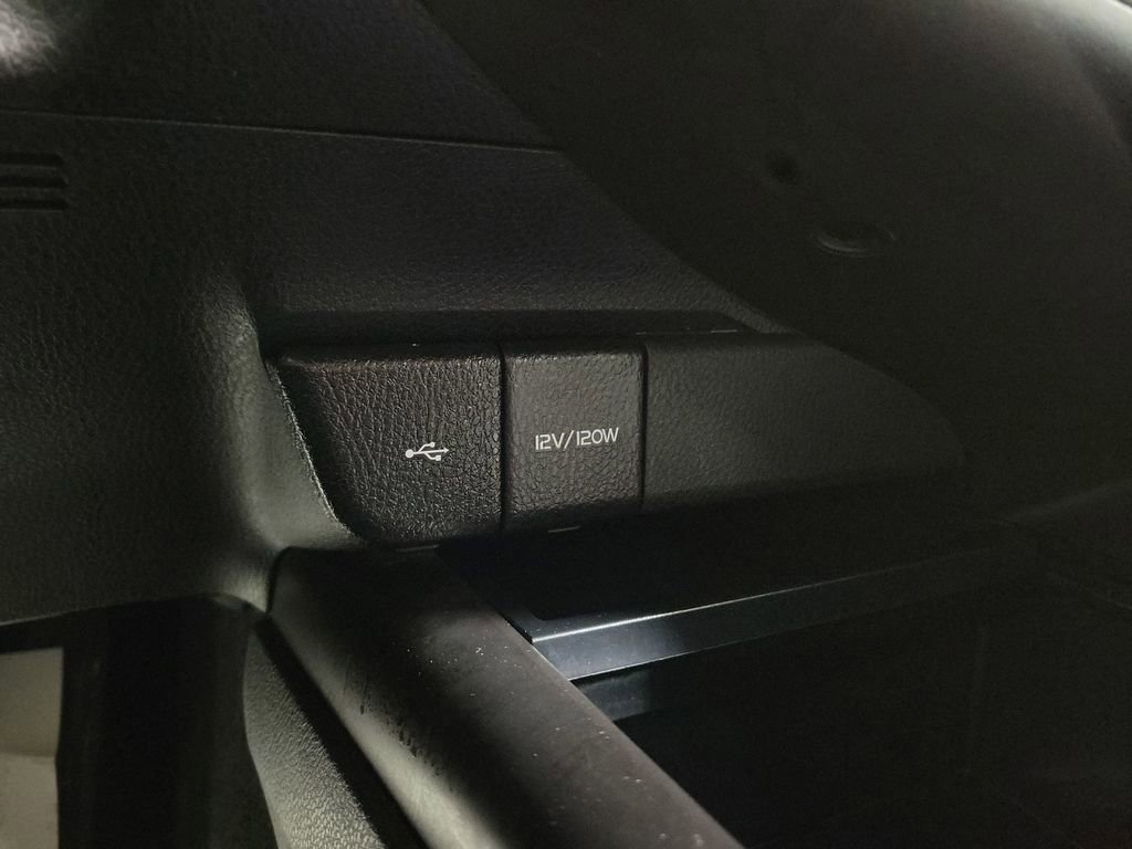 Used 2024 Toyota Camry SE image 16