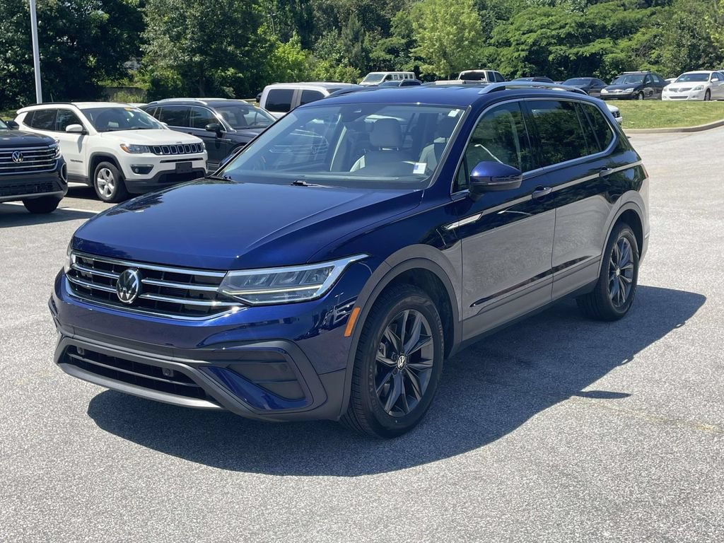 Certified 2023 Volkswagen Tiguan SE FWD image 3