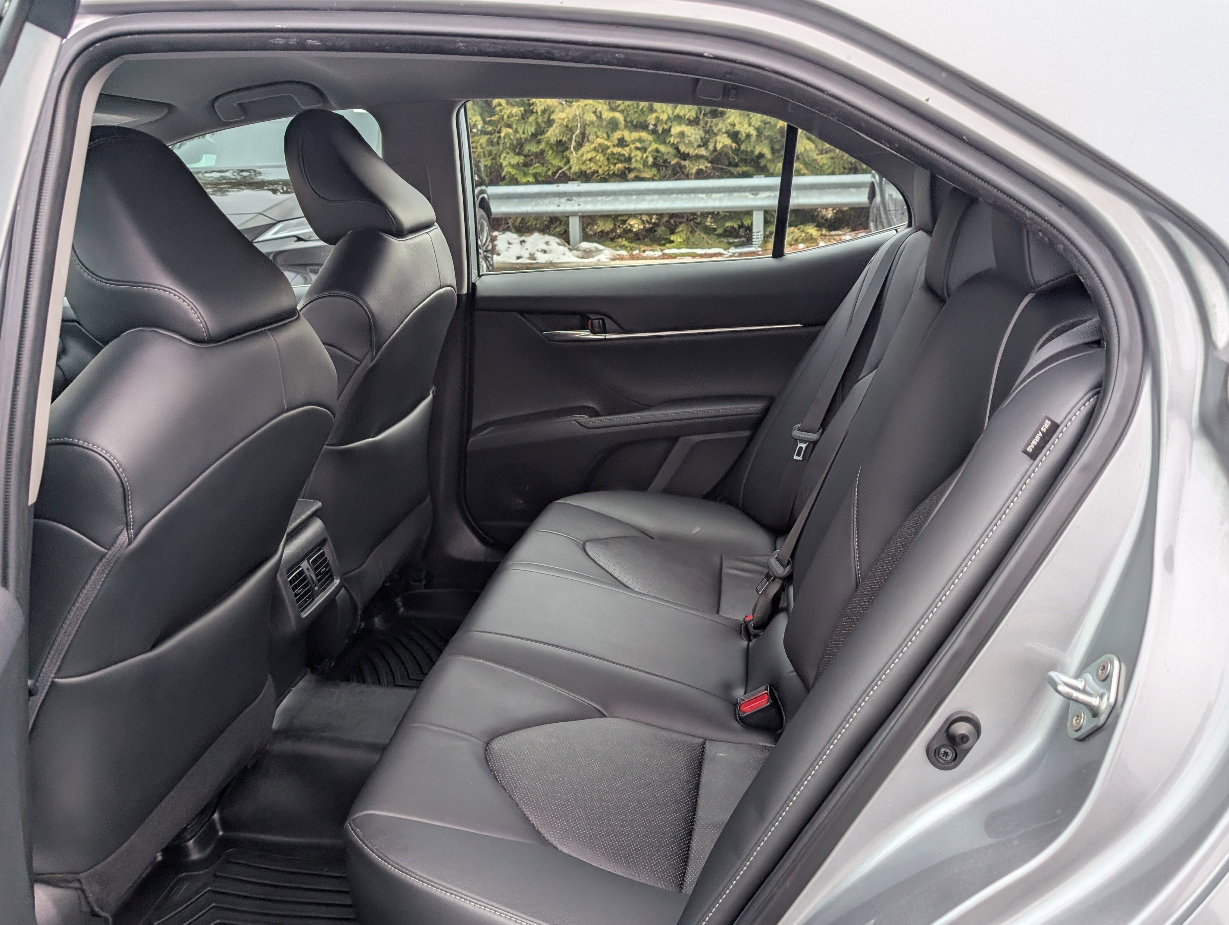 Used 2022 Toyota Camry XSE image 14