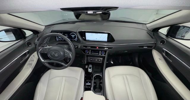 Used 2022 Hyundai Sonata Limited image 15