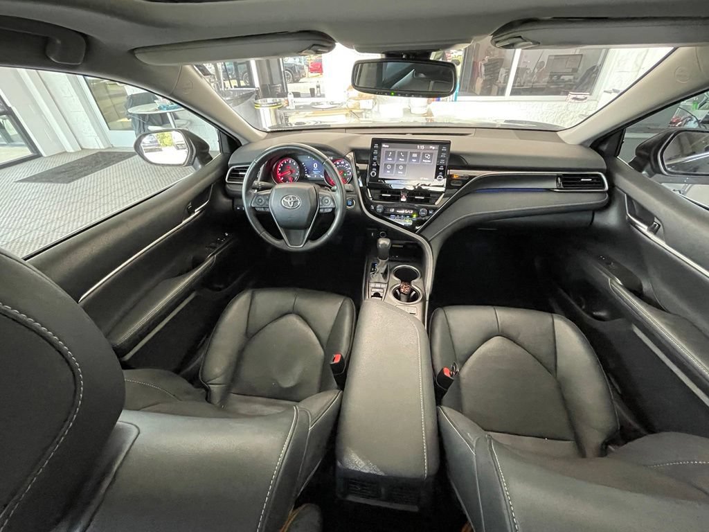 Used 2022 Toyota Camry XSE FWD image 21