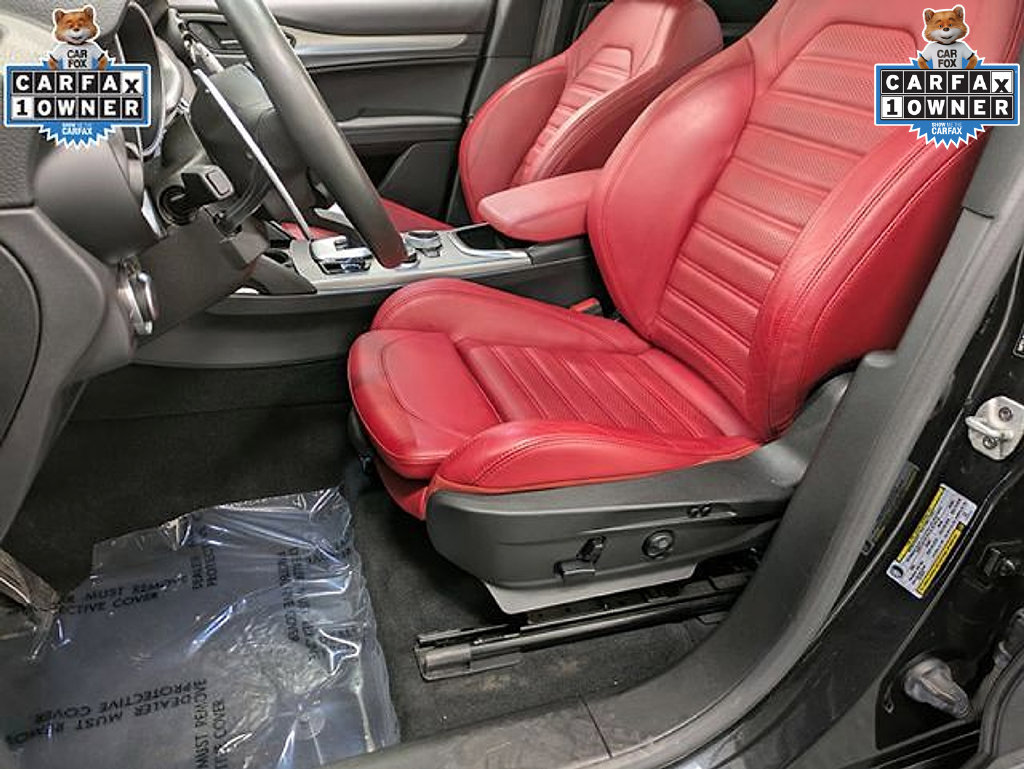 Used 2023 Alfa Romeo Stelvio Veloce AWD/4WD image 11