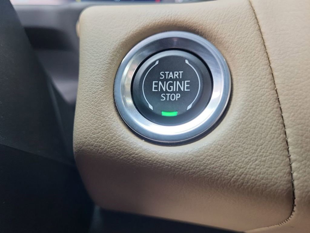 Used 2023 Chevrolet Tahoe Premier image 23