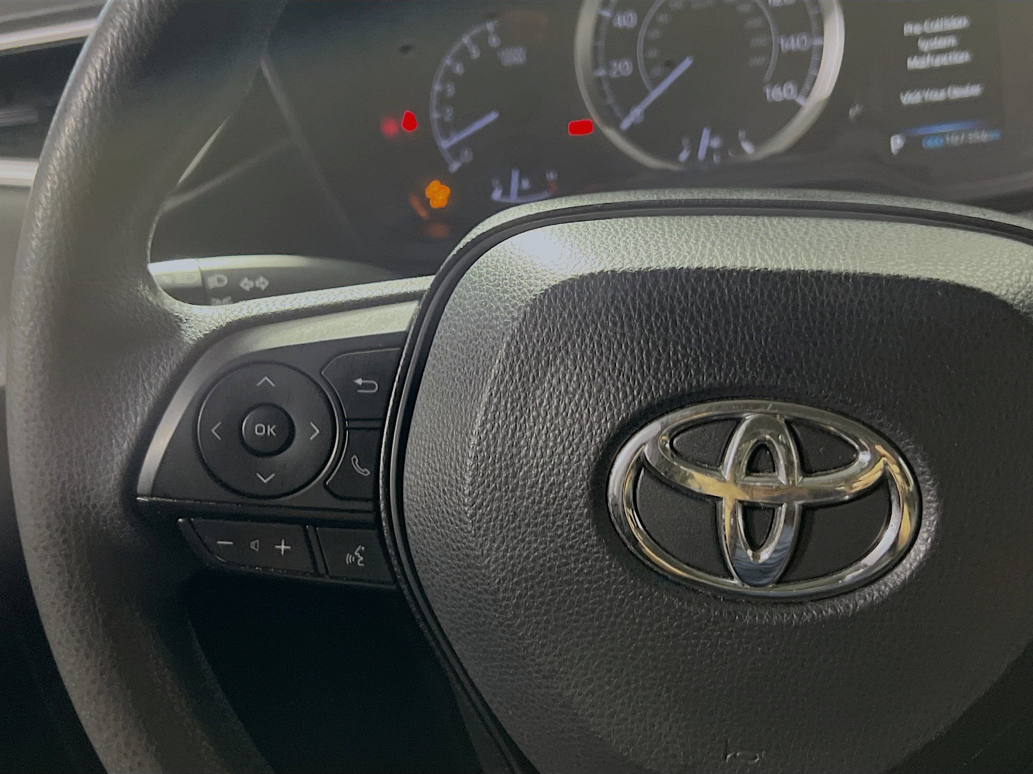 Used 2020 Toyota Corolla LE image 19