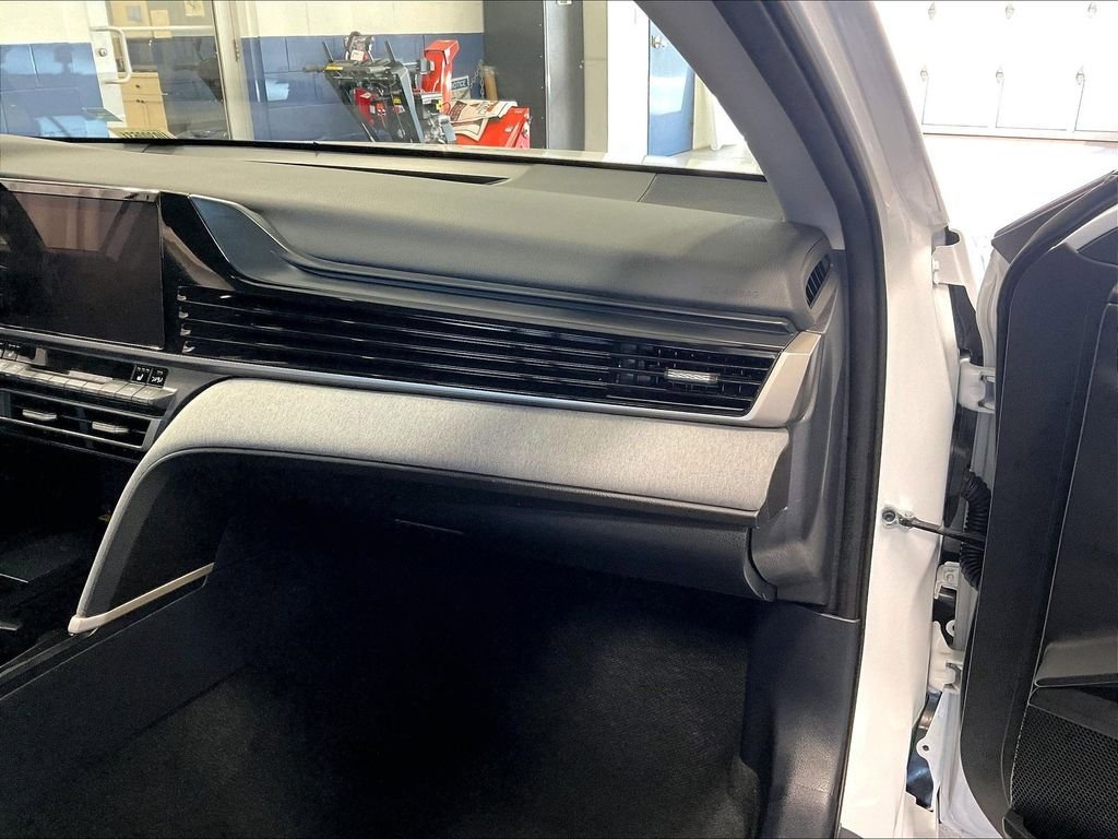 Certified 2025 Toyota Camry LE w/ Convenience Package FWD image 13