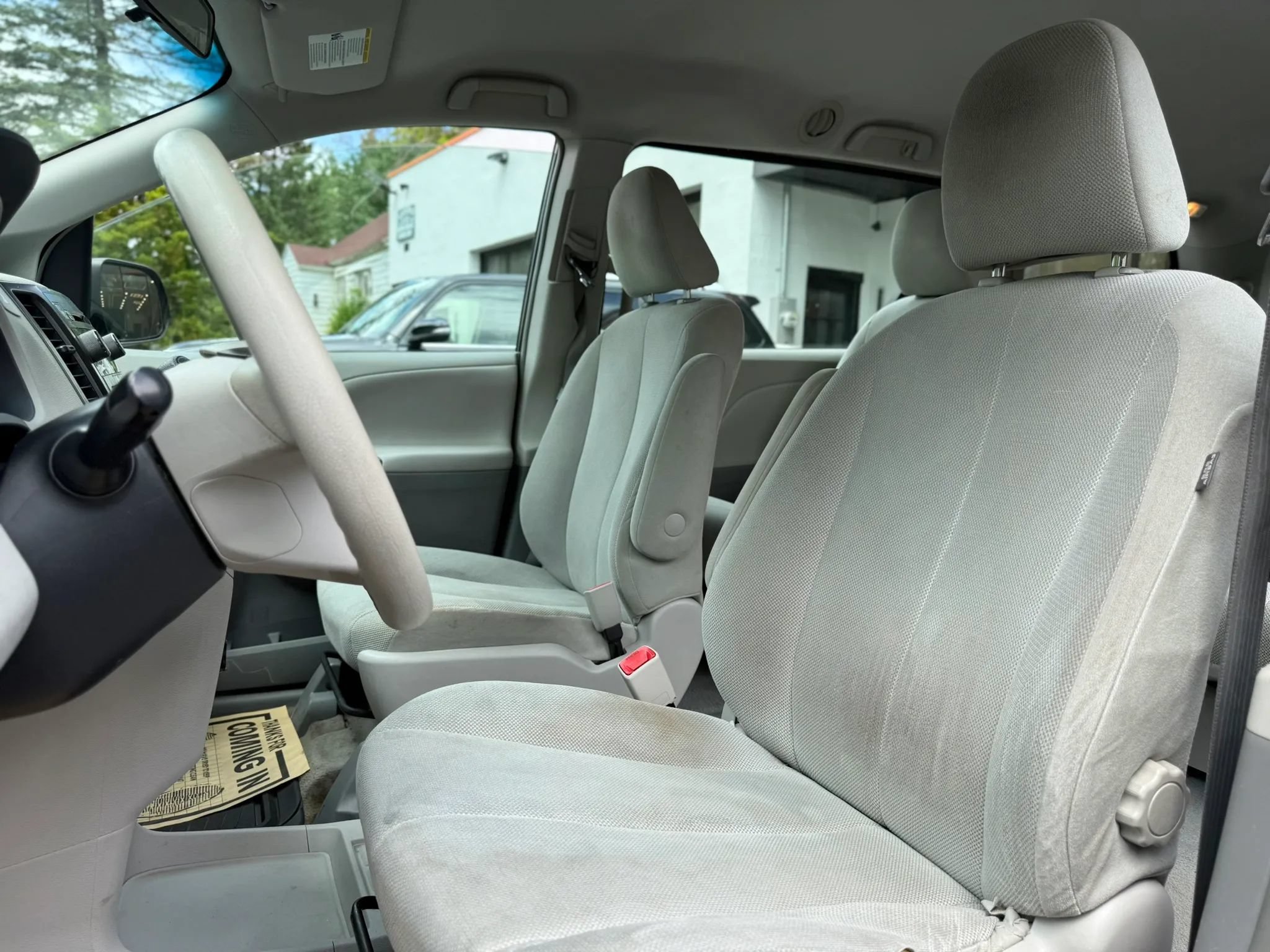 Used 2013 Toyota Sienna L FWD image 22