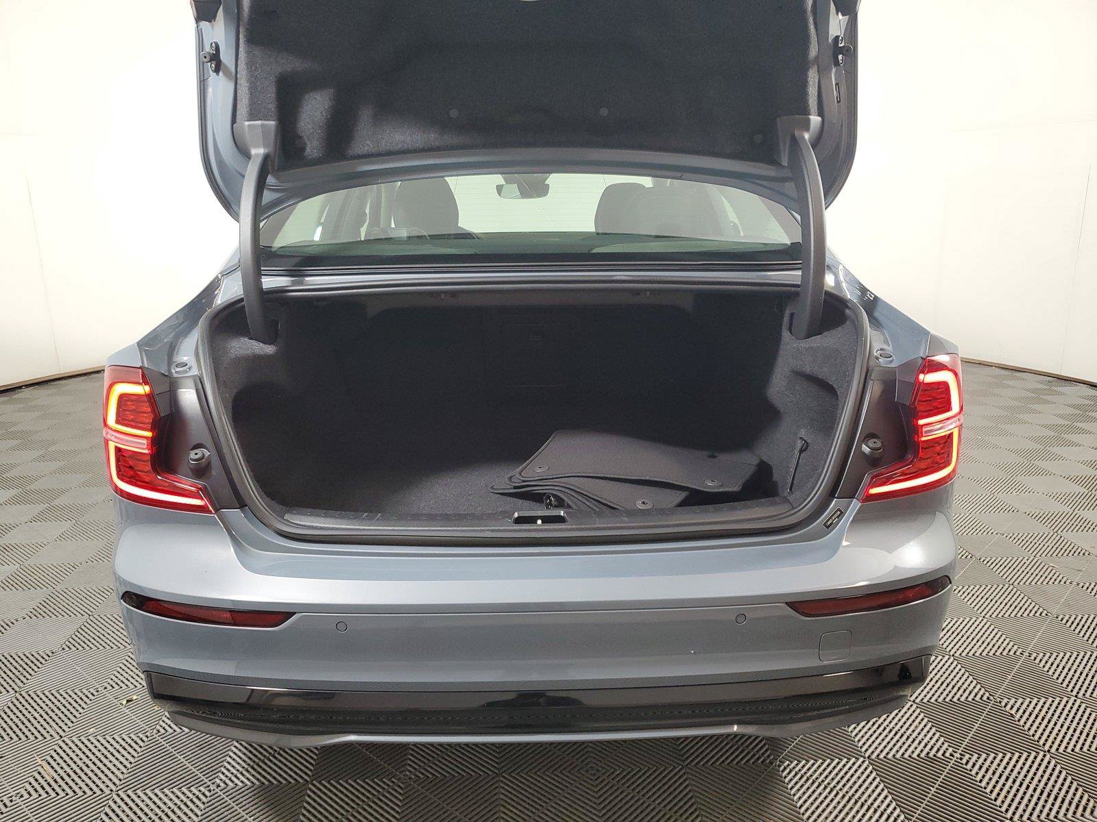 Used 2023 Volvo S60 T8 Plus AWD/4WD image 9
