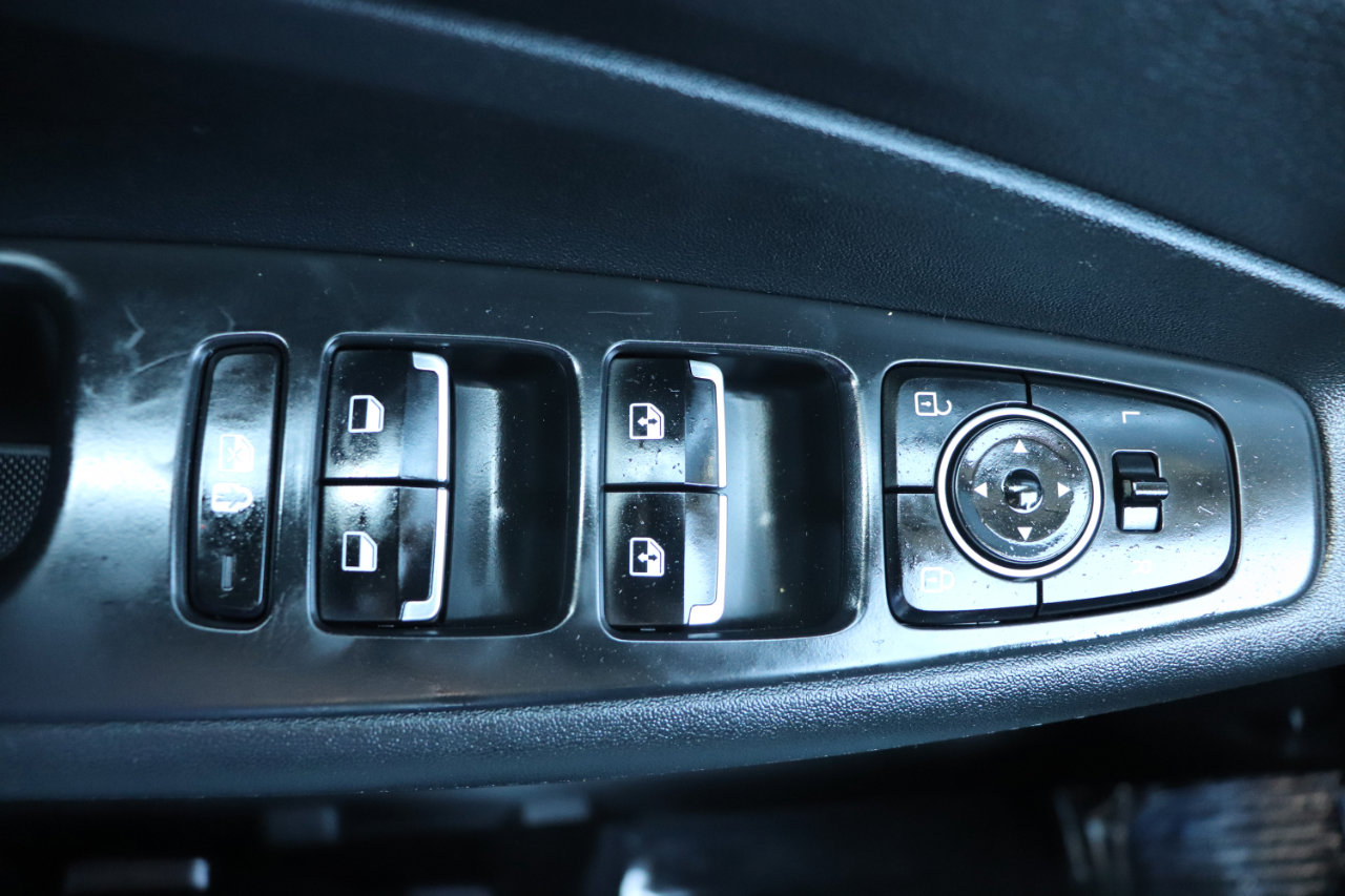 Used 2023 Hyundai Santa Fe SEL Convenience image 40