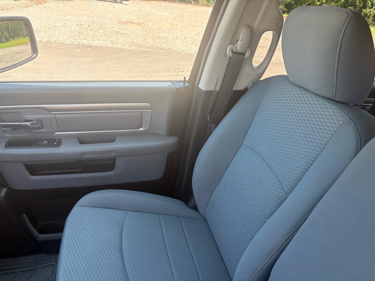 Used 2017 RAM 1500 Classic SLT AWD/4WD image 22
