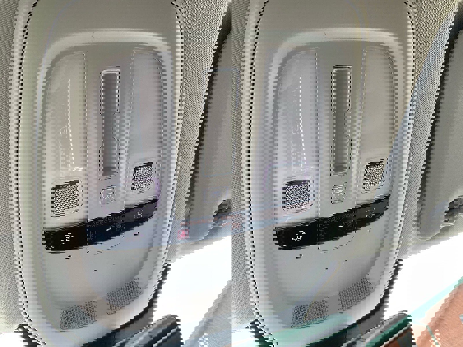 Used 2024 Volvo XC60 B5 Plus w/ Protection Package Premier image 18