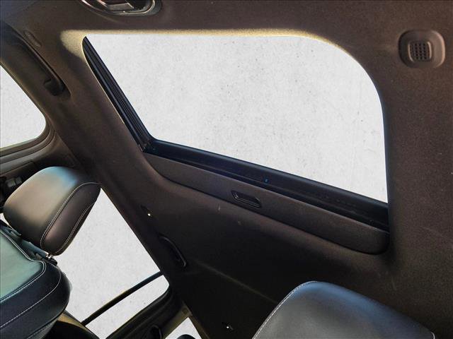 Used 2021 Jeep Grand Cherokee L Laredo image 16