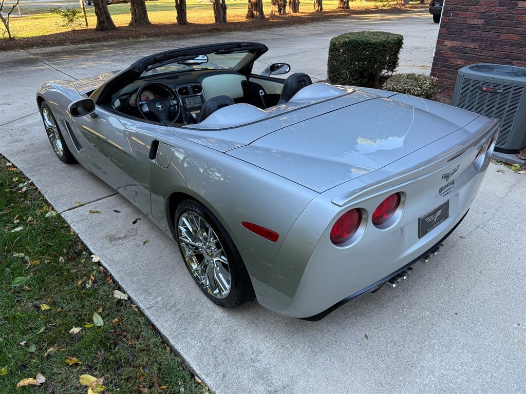 Used 2008 Chevrolet Corvette Convertible w/ Preferred Equipment Group RWD image 24