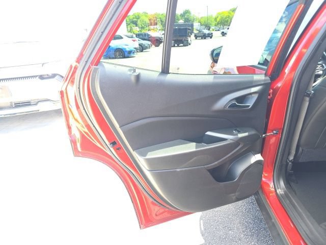 Used 2024 Chevrolet Trax ACTIV w/ Driver Confidence Package FWD image 28