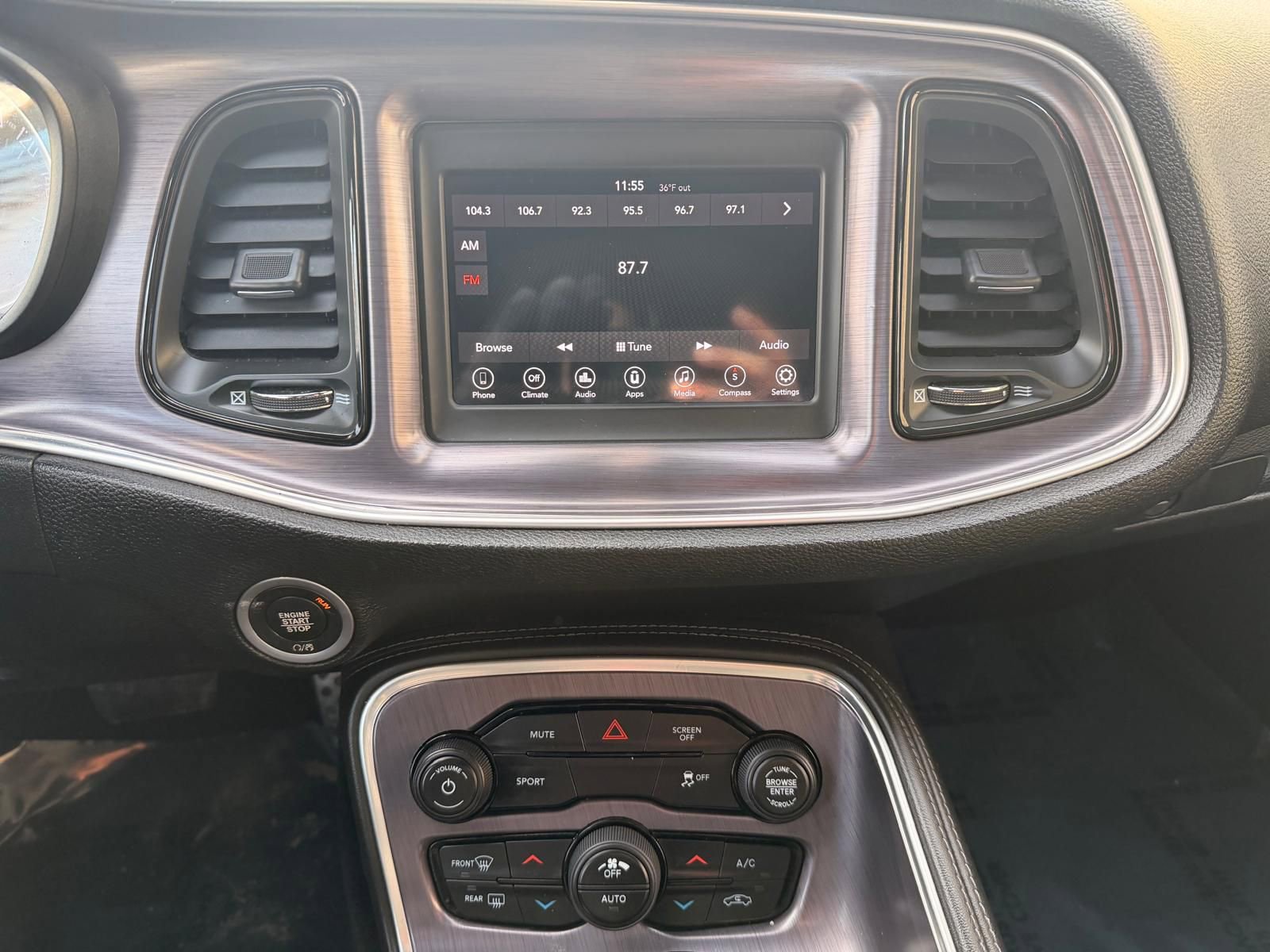 Used 2018 Dodge Challenger SXT RWD image 31