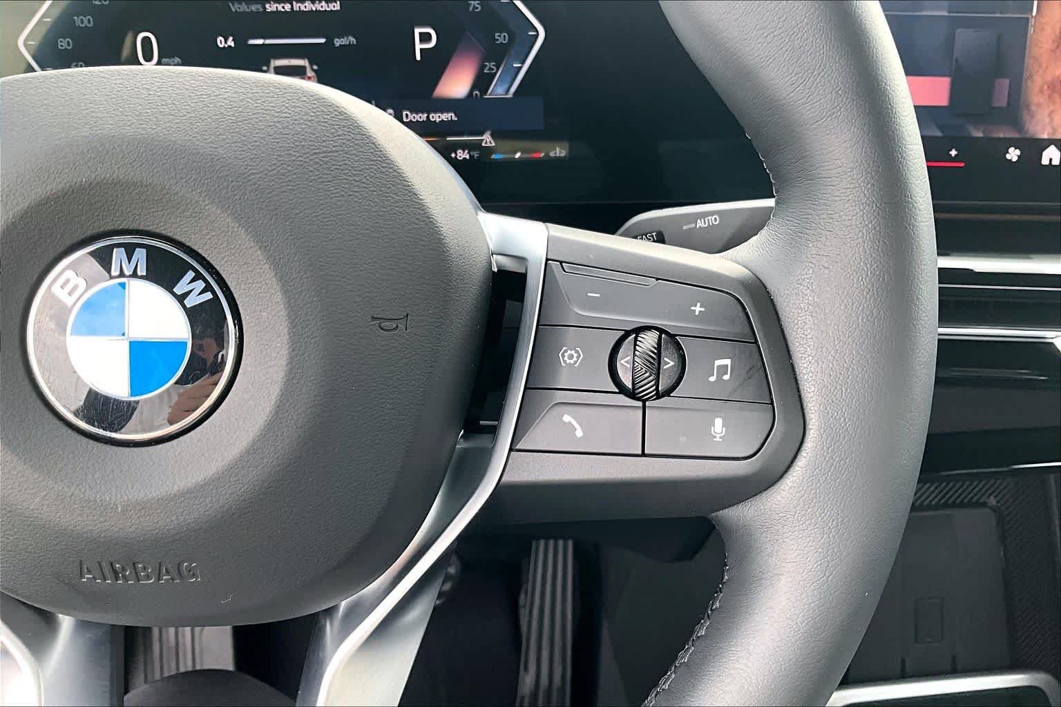 Used 2026 BMW X2 xDrive28i AWD/4WD image 21
