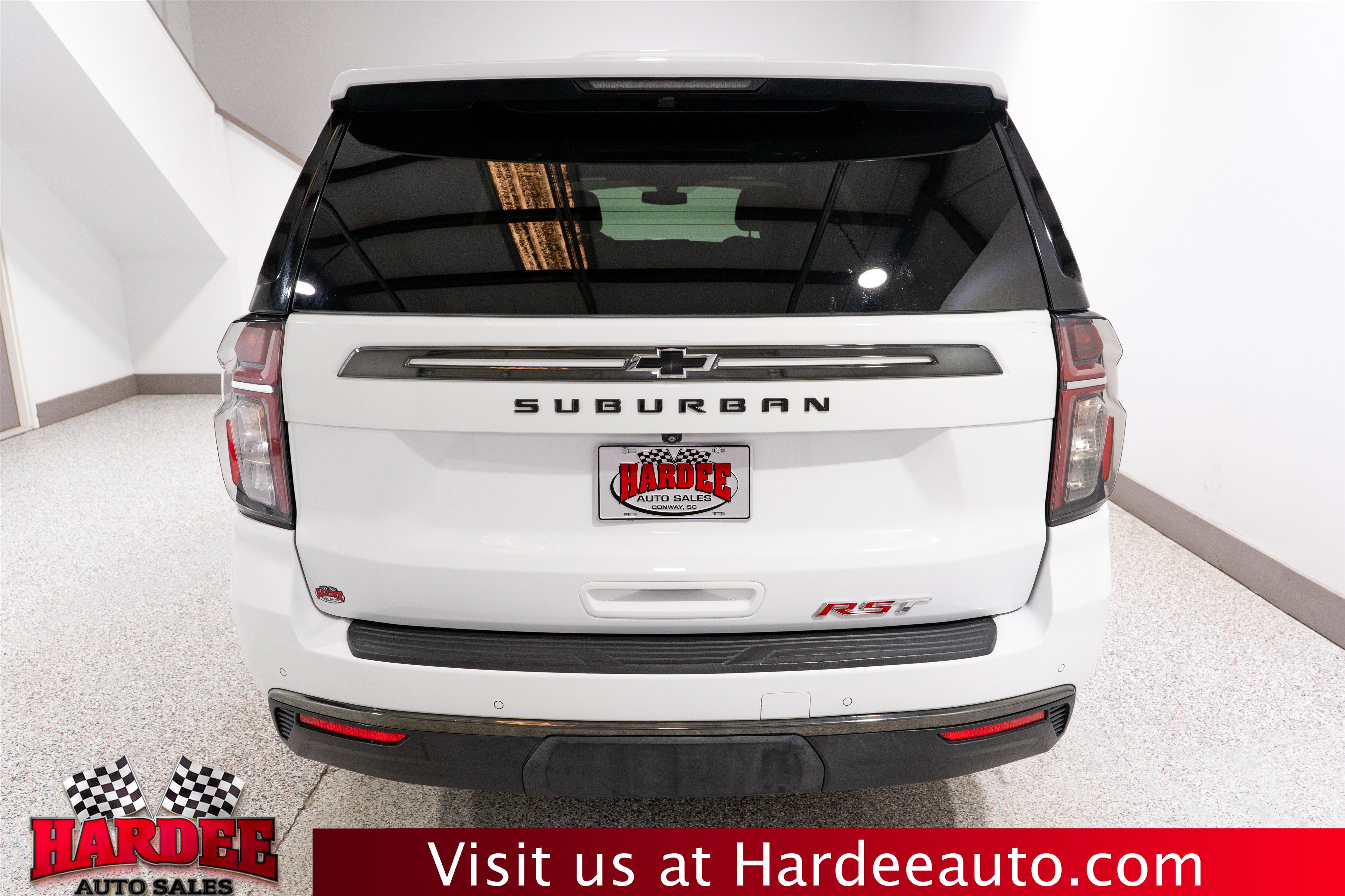 Used 2022 Chevrolet Suburban RST w/ Luxury Package AWD/4WD image 4