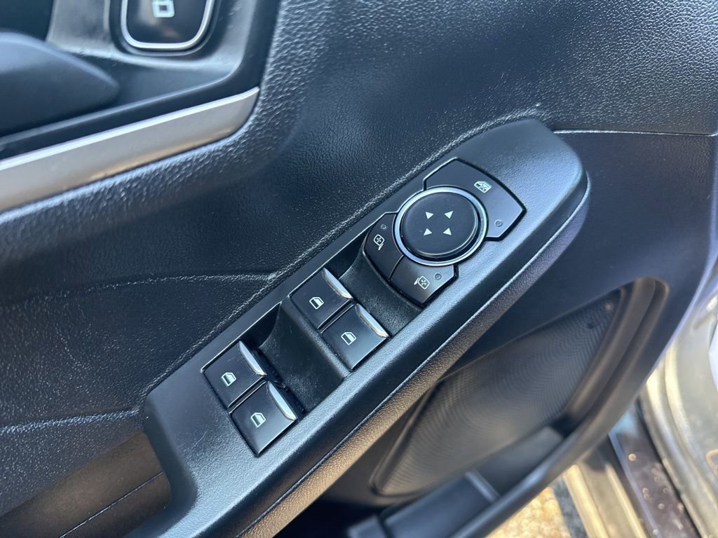 Used 2022 Ford Escape SE w/ Convenience Package image 11