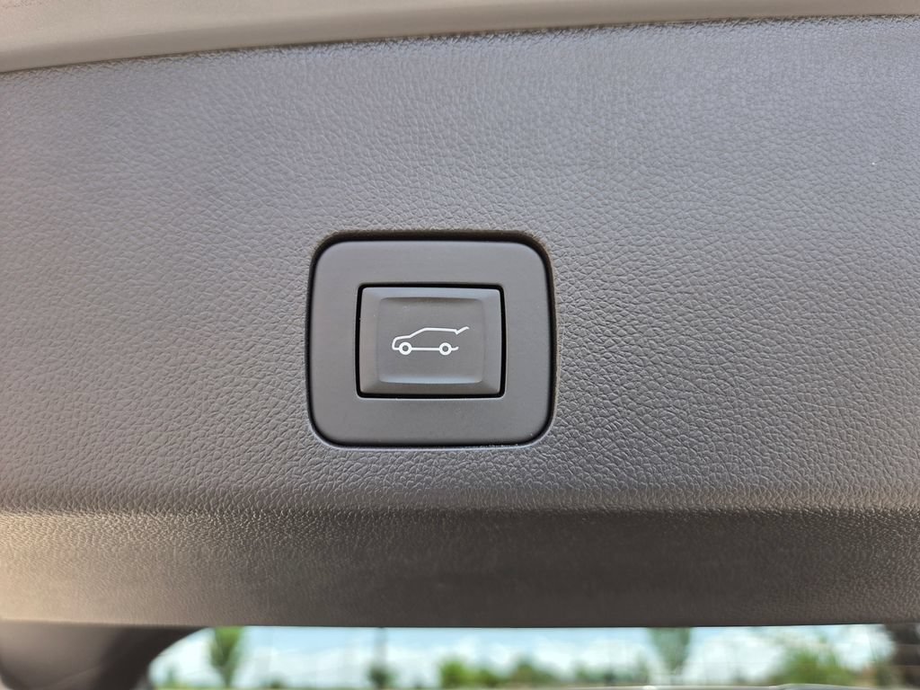 Certified 2024 Buick Encore GX Avenir w/ Avenir Technology Package AWD/4WD image 57