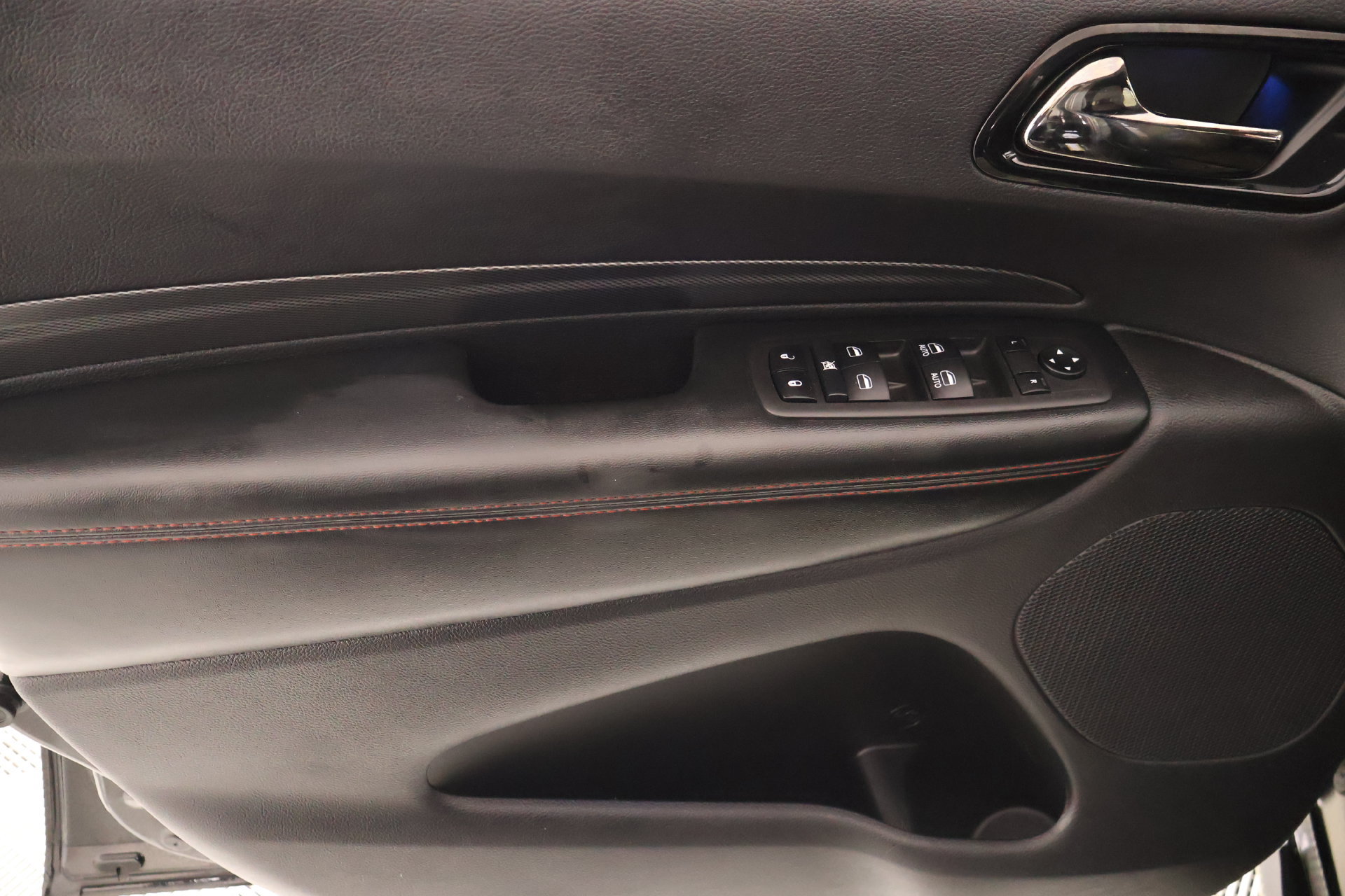 Used 2025 Dodge Durango GT RWD image 17