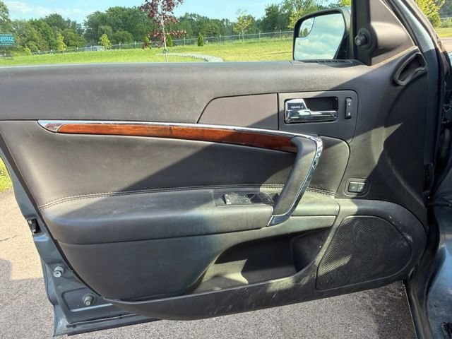 Used 2012 Lincoln MKZ FWD image 16