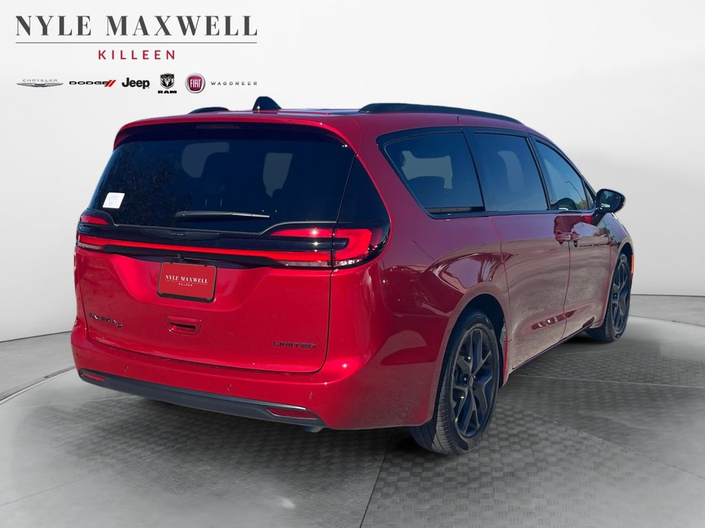 New 2026 Chrysler Pacifica Limited image 16