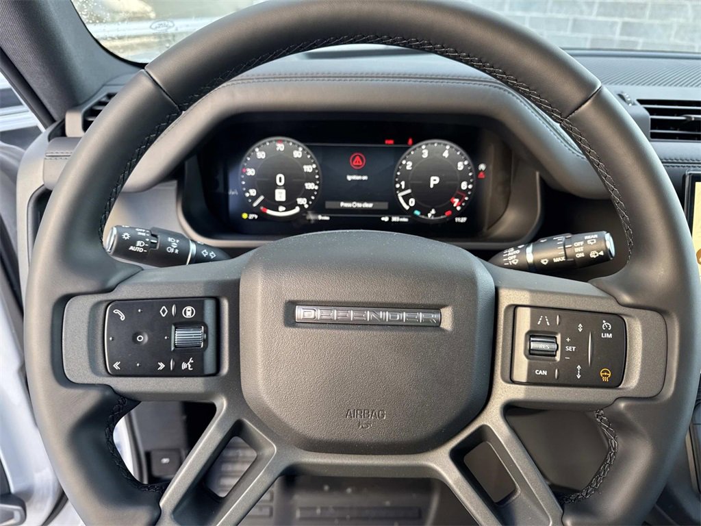 New 2026 Land Rover Defender 110 X-Dynamic SE image 24