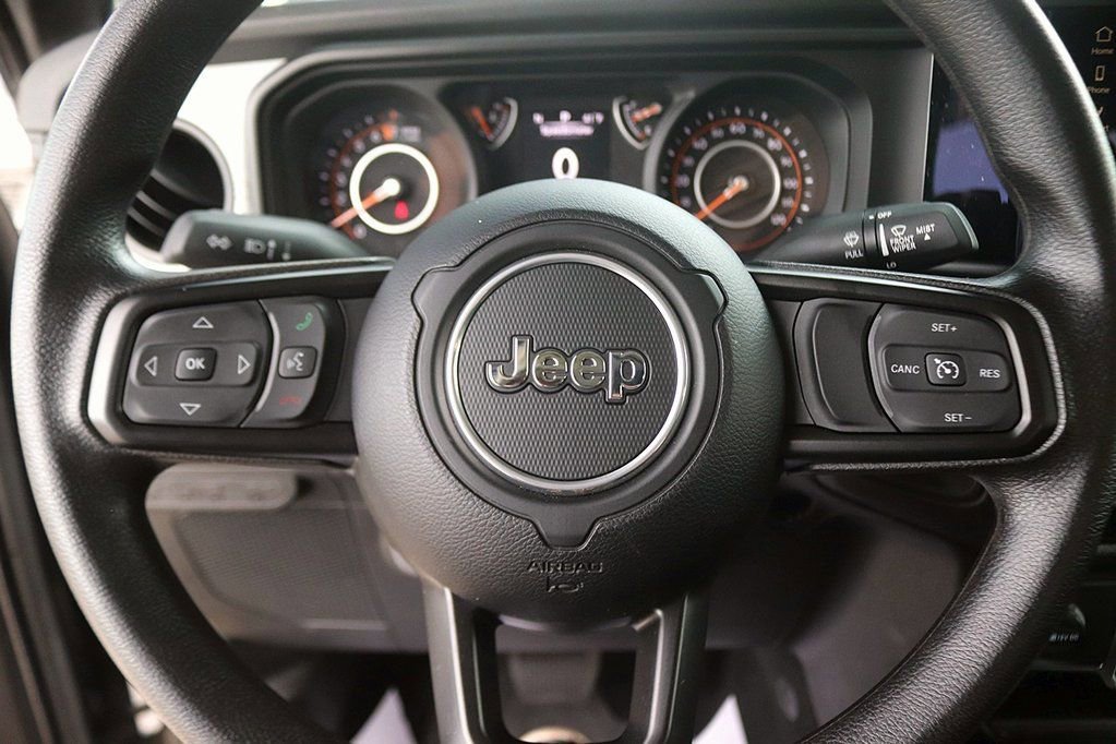 Used 2024 Jeep Gladiator Sport image 16