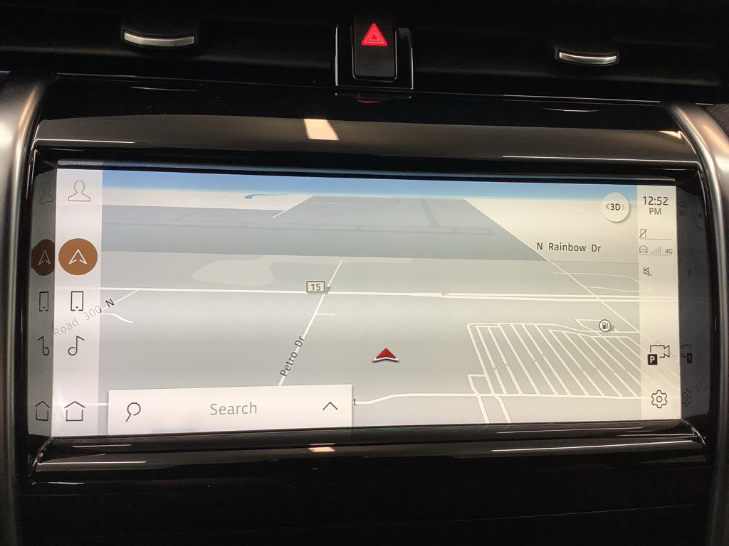 Used 2021 Land Rover Discovery Sport SE R-Dynamic image 21